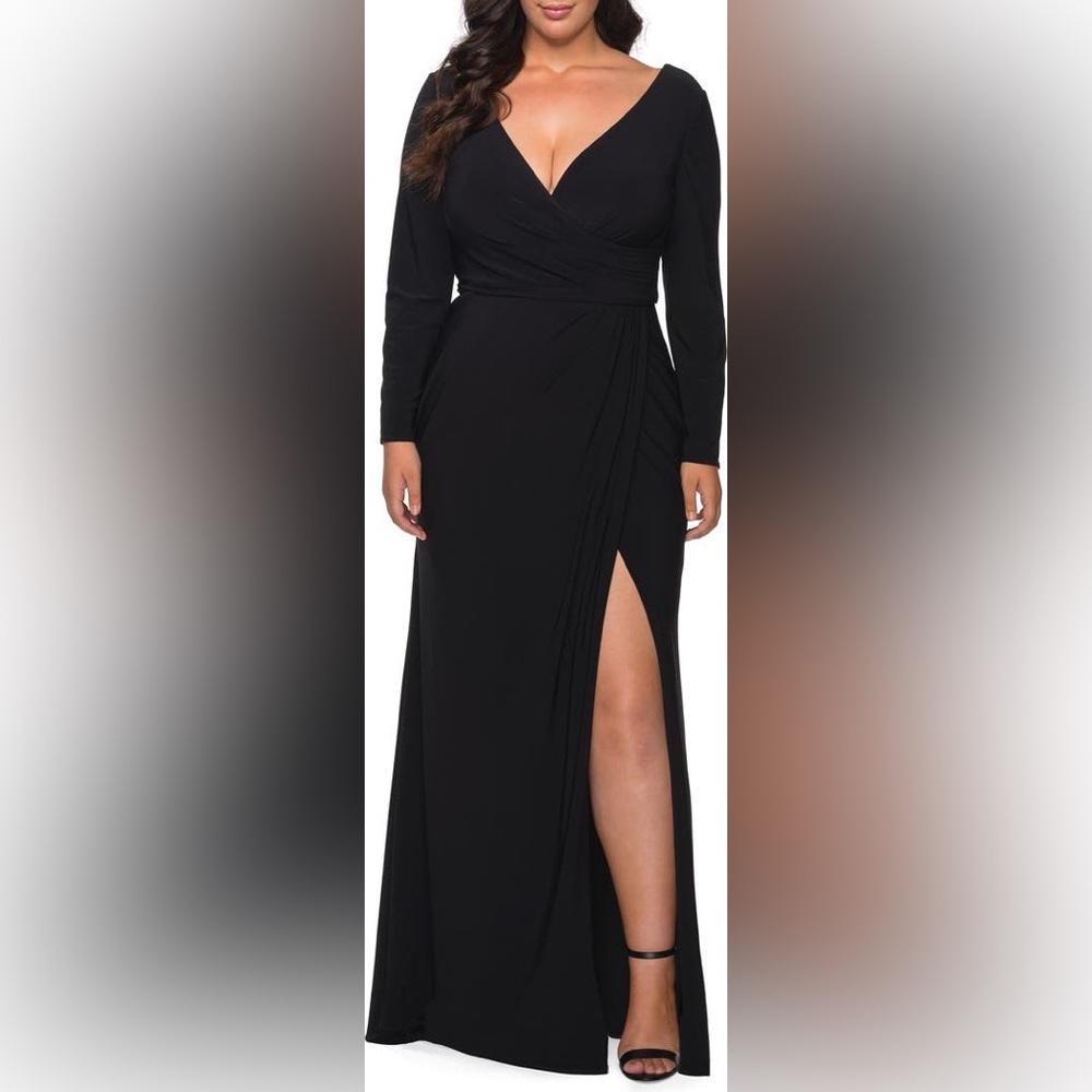 New w Defect La Femme Long Sleeve Faux Wrap Gown Black Formal Size 20 Plus Long